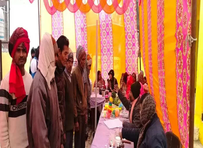 आरोग्यम शिविर में योग व प्राकृतिक चिकित्सा से स्वस्थ रहने का दिया गया संदेश