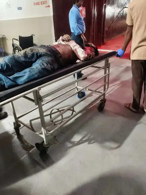 डीजे पर नाचने को लेकर विवाद, युवक की चाकू से गोदकर हत्या