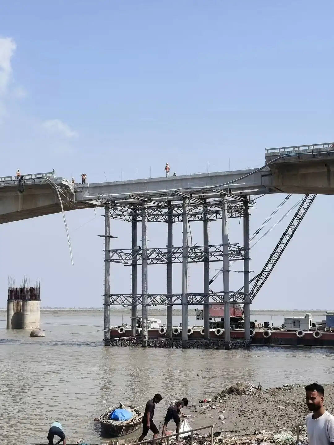 विक्रमशिला सेतु पर युद्धस्तर पर पुनर्स्थापन कार्य जारी, दिसंबर तक स्थायी स्टील ट्रस ब्रिज से बहाल होगी आवाजाही