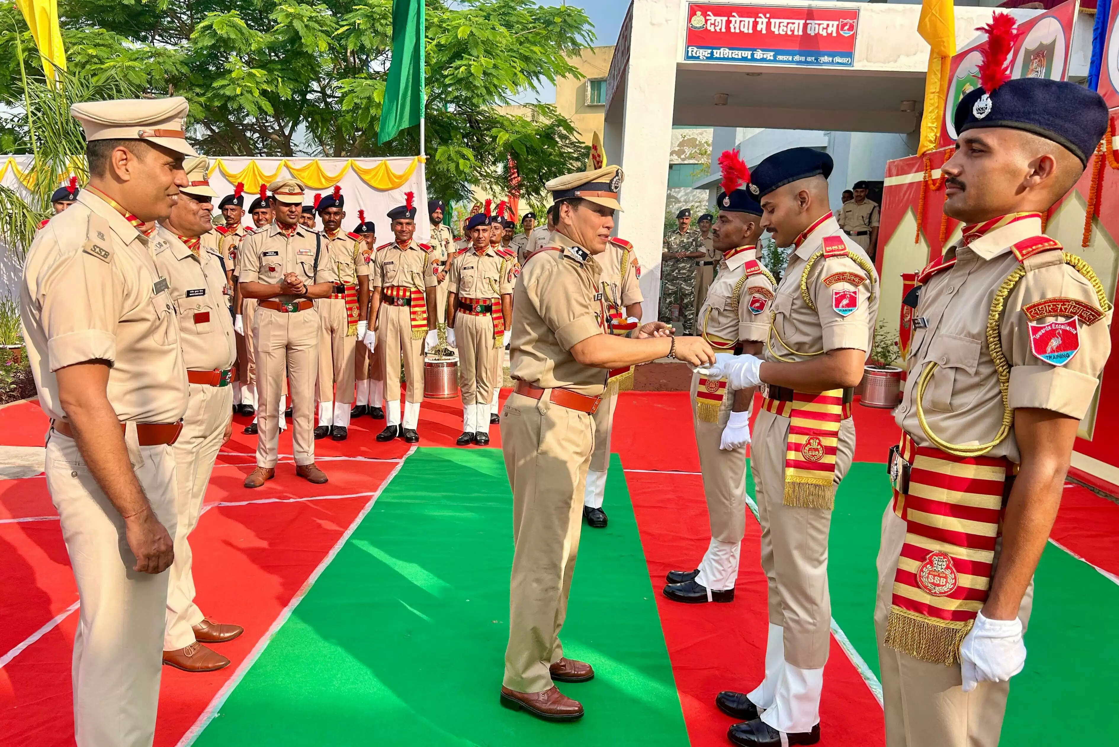वर्दी राष्ट्र की सुरक्षा अखंडता और सम्मान का प्रतीक : डीआईजी