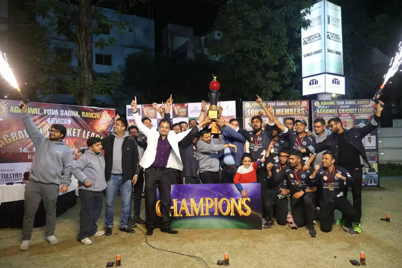 अग्रवाल क्रिकेट लीग सीजन-4 का समापन, माइटी मेवेरिक्स बनी विजेता