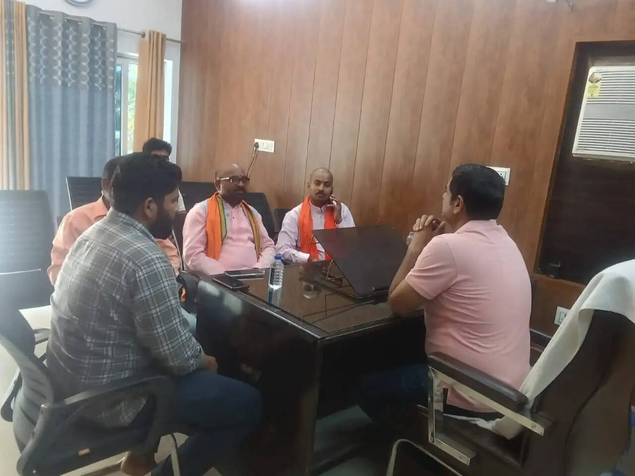 गेहूं के खेत में मिला गाेवंशाें के अवशेष, हिंदू संगठनाें में आक्राेश