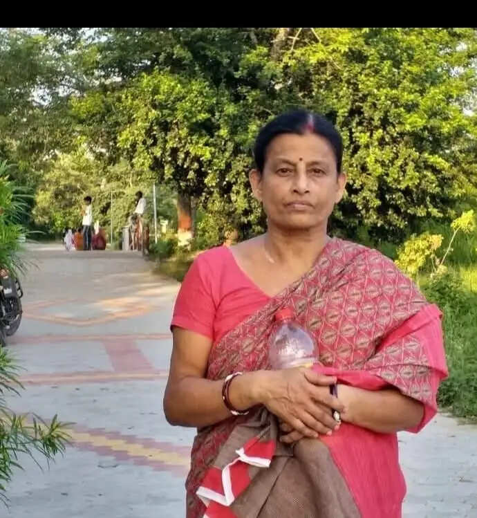 गाइड की पूर्व जिला आयुक्त सुनयना ठाकुर का निधन,शोक संवेदना देने वालों का लगा तांता