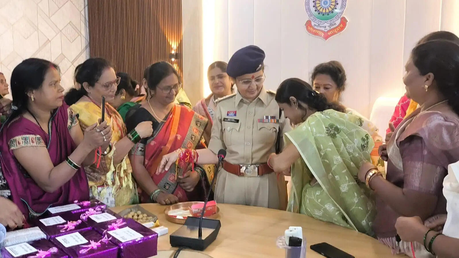 नक्सल व सीमा क्षेत्र में तैनात जवानों के लिए भाजपा महिला मोर्चा ने भेजा रक्षा सूत्र