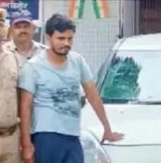 बांदा : कैदी फरार मामले में 4 पुलिस कर्मी निलंबित, मुकदमा दर्ज