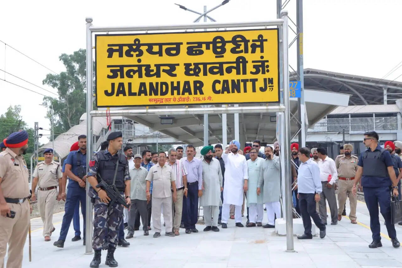 केंद्रीय मंत्री रवनीत बिट्टू ने जालंधर कैंट रेलवे स्टेशन का किया निरीक्षण, 17 जुलाई को प्रधानमंत्री मोदी करेंगे उद्घाटन