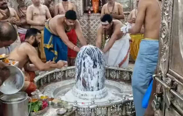 देश में सावन के पहले सोमवार की धूम, शिवालयों में हर-हर महादेव की गूंज, अमरनाथ तीर्थयात्रियों की दुर्गम यात्रा जारी