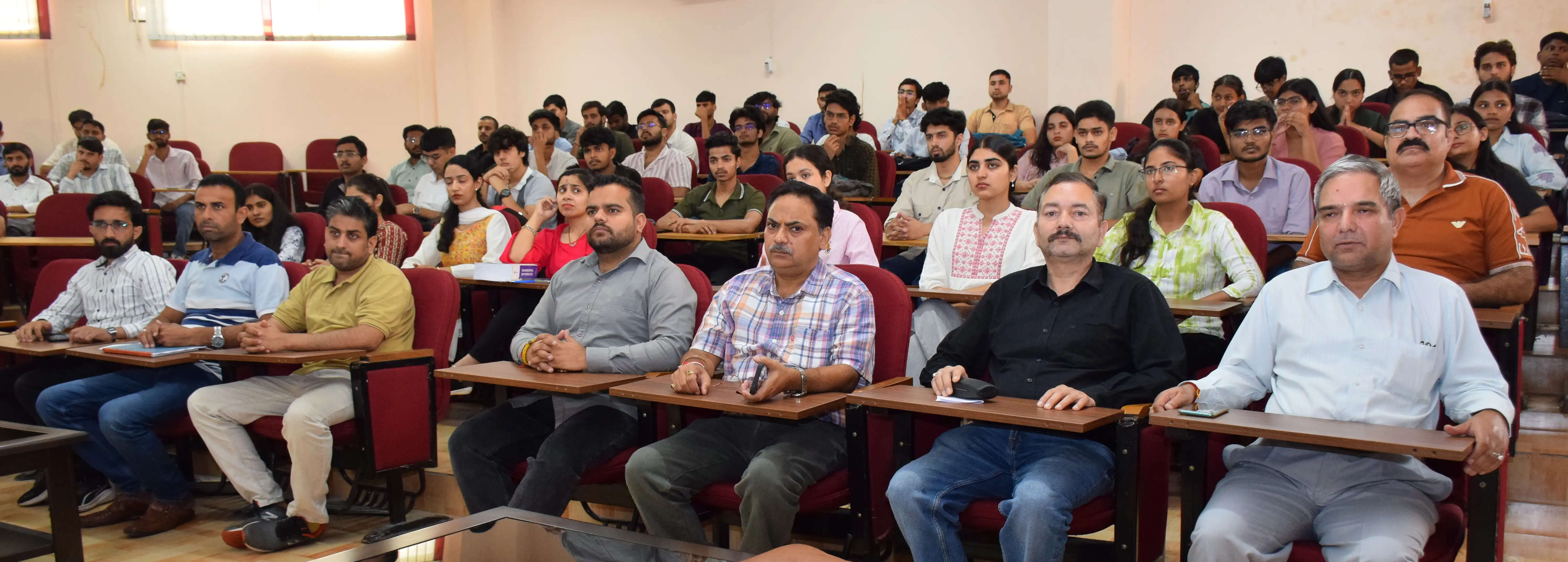 एसएमवीडीयू में ग्रेडिएंट-बेस्ड ऑप्टिमाइजेशन पर ख्यान