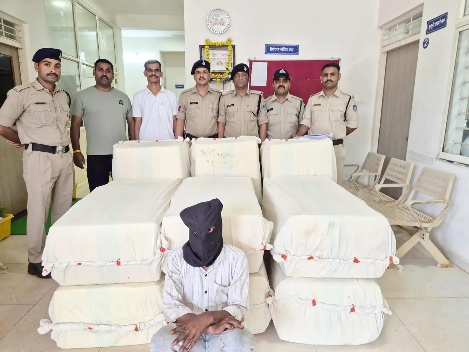आगरमालवा में 252 किलो से अधिक डोडाचूरा जब्त, मिनी ट्रक सहित एक आरोपित गिरफ्तार