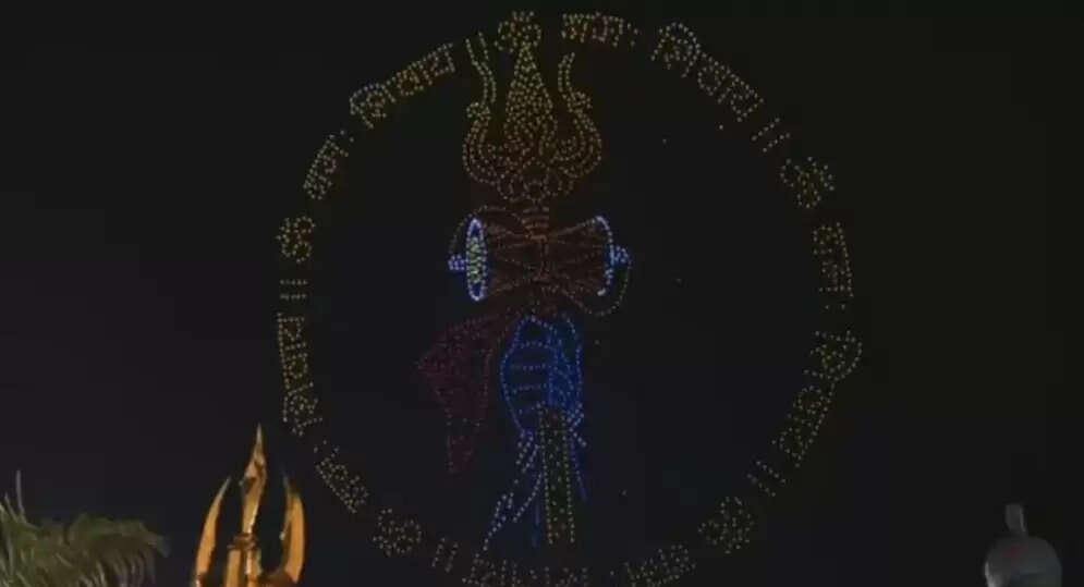 रोशनी में नहाया सोमनाथ, ड्रोन शो ने बना दिया यादगार, 3000 ड्रोन से सजा आकाश
