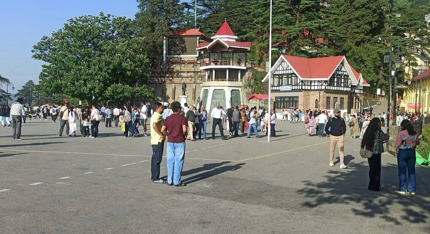 हिमाचल : पहाड़ों में मौसम खराब, मैदानी इलाकों में तेज धूप, 26 से लू का अलर्ट