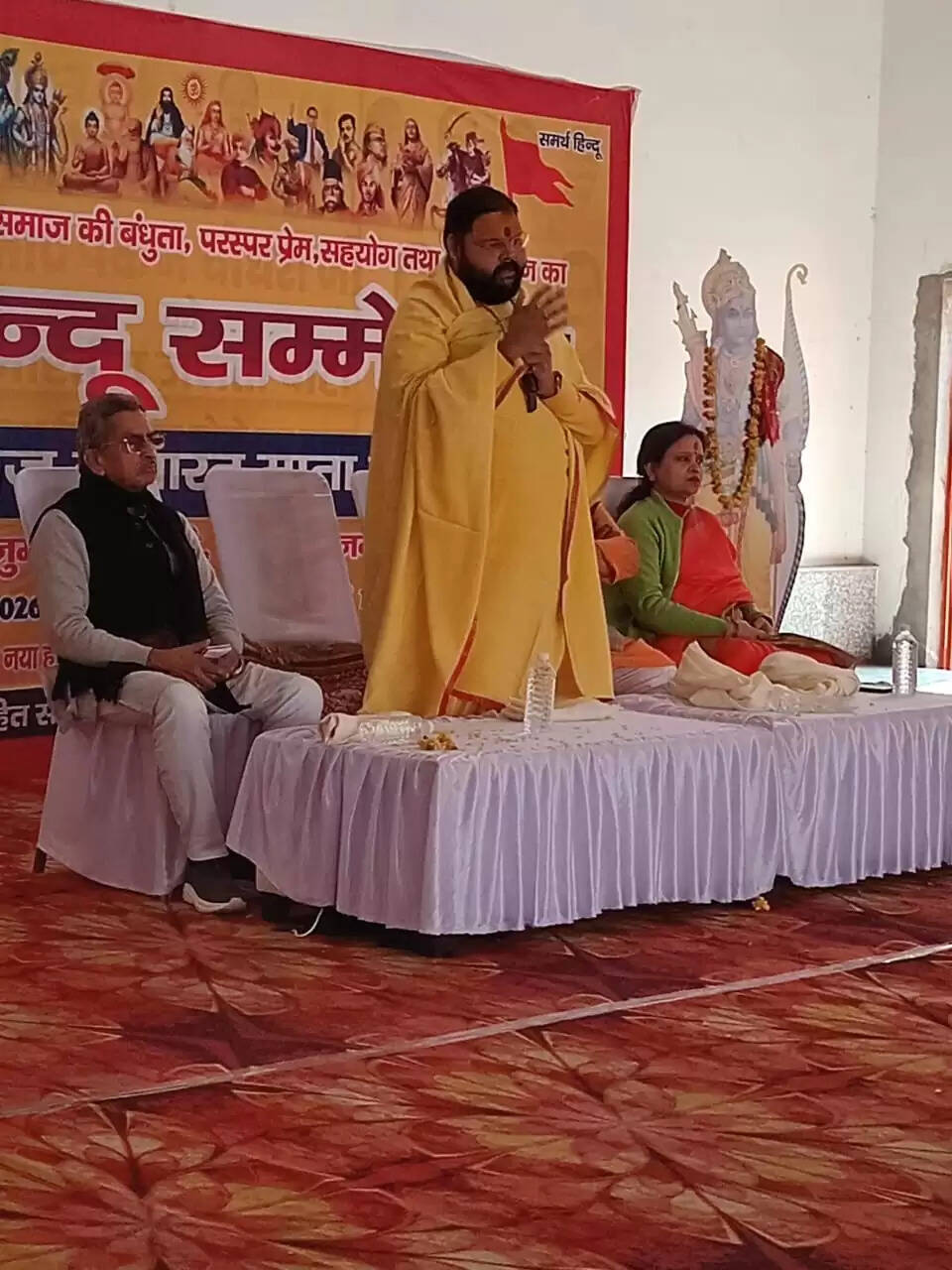 हिन्दू समाज के सभी लोगों को एक साथ लेकर चलना होगा: युद्धवीर