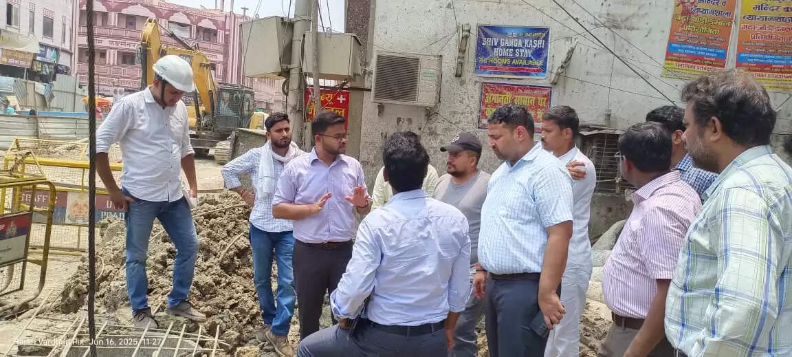 रोपवे के निर्माण कार्य से क्षतिग्रस्त हुआ घोड़ा नाला,मकानों के गिरने की आशंका