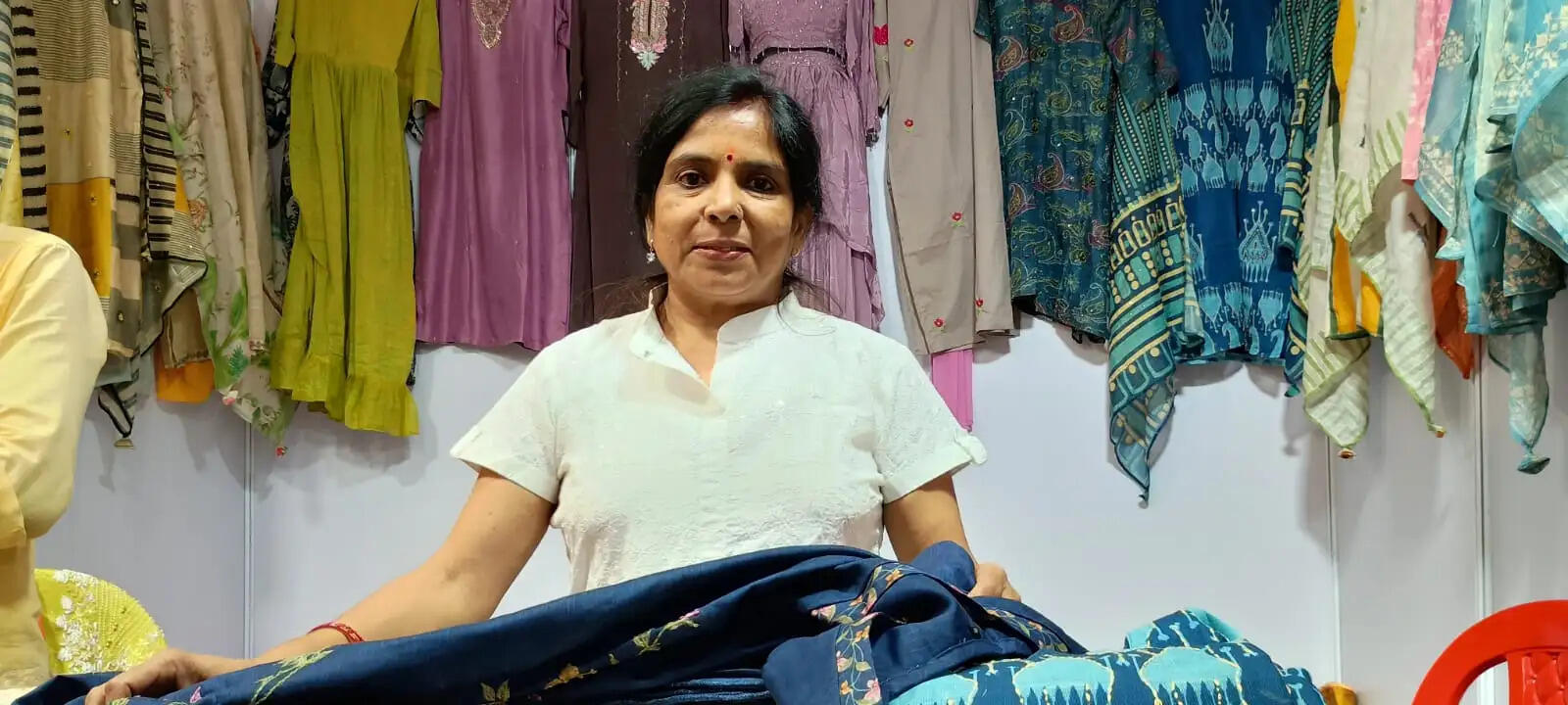 सरस मेला: सात दिनों में व्यवसाय ढाई करोड़ के पार, सारण की रीता देवी ने बेचे एक लाख से अधिक के कुर्ते और सलवार सूट