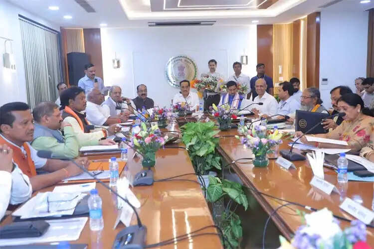 नई दिल्ली में जल जीवन मिशन 2.0 पर छत्तीसगढ़ के सांसदों के साथ मंथन