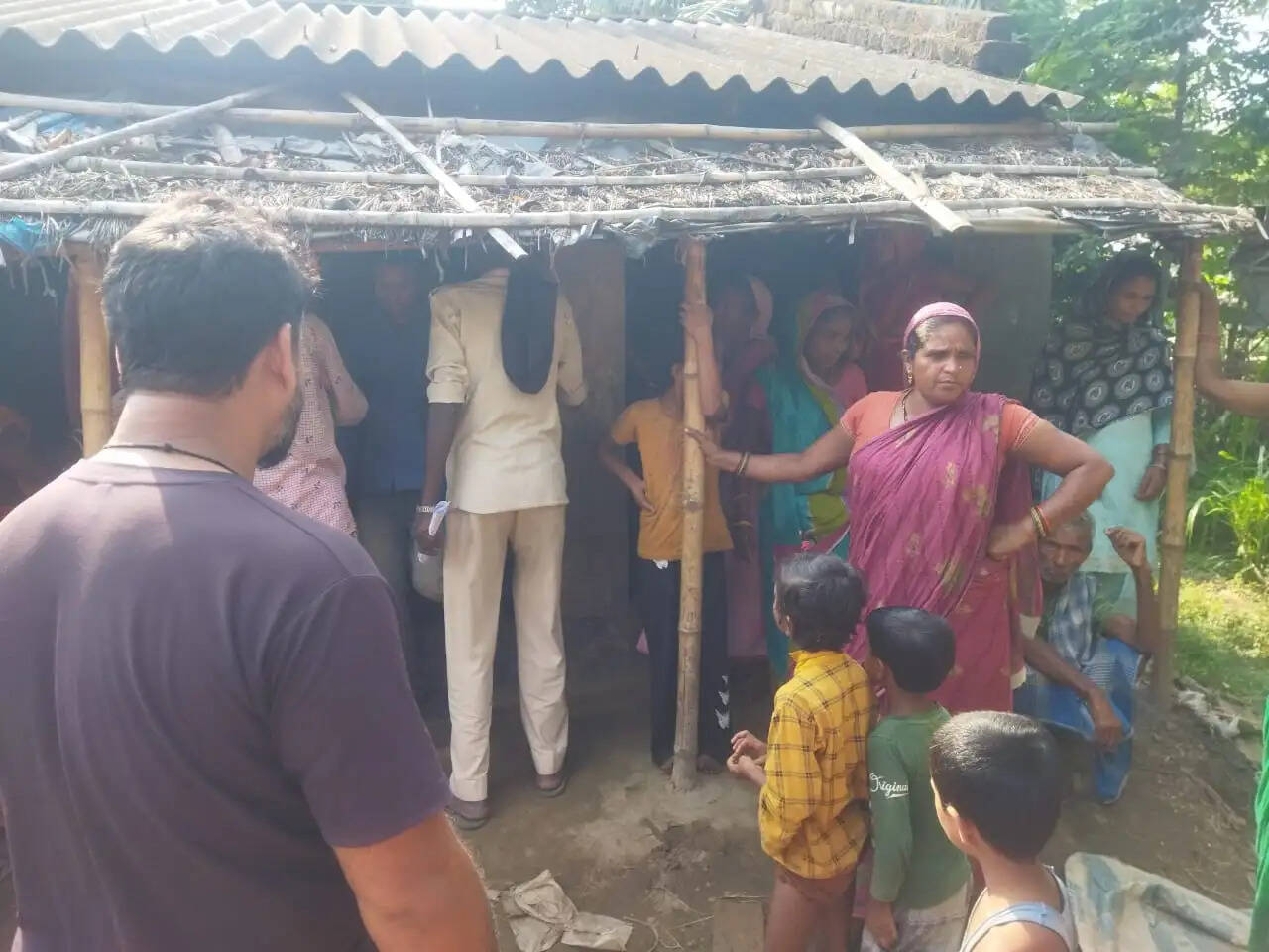 पिपरा में बदमाशों का आतंक, एक अधेड़ महिला की गला दबाकर हत्या
