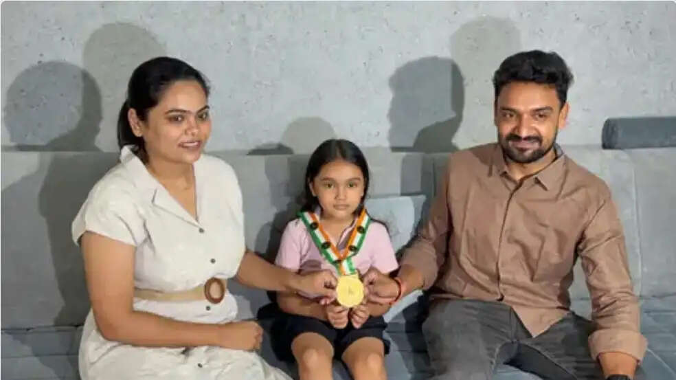 सूरत के पांच वर्षीय नीरव ने बनाया रिकॉर्ड, महज 1 मिनट 31 सेकंड में बताए गुजरात के सभी आरटीओ कोड