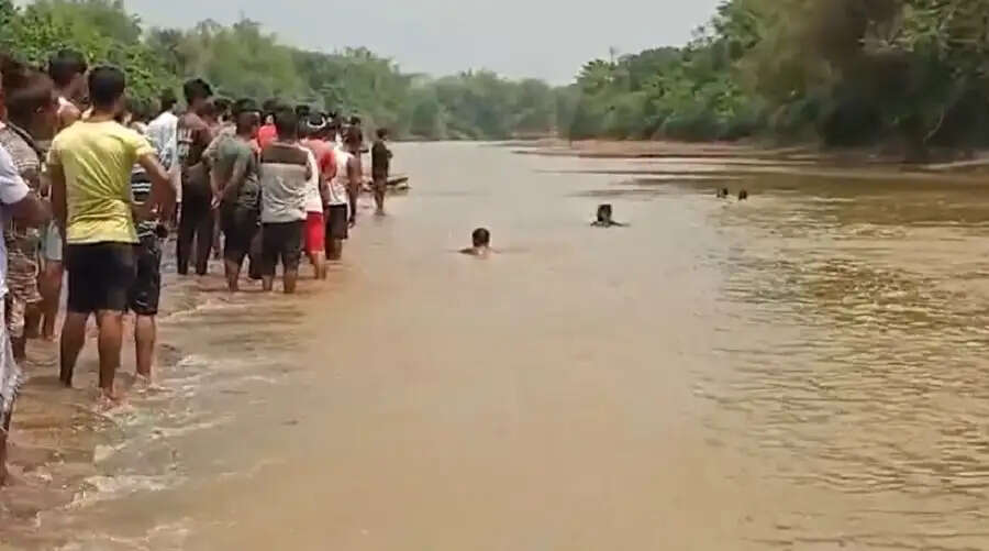 गोरू बिहू के दिन कृष्णाई नदी में डूबने से जुड़वां भाइयों की मौत