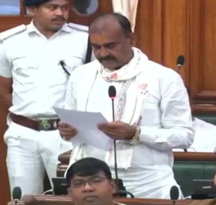 वाल्मीकिनगर में अंतरराष्ट्रीय क्रिकेट स्टेडियम बनाने का विधायक ने विधानसभा में रखा प्रस्ताव