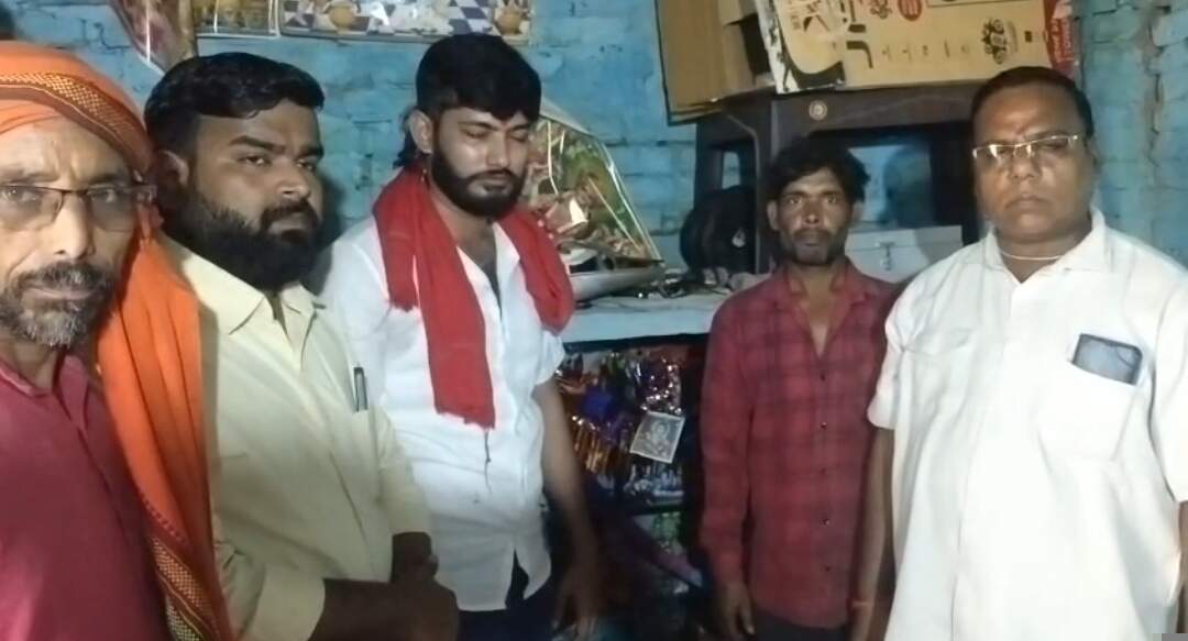 धर्मांतरण के दबाव और मारपीट के आरोप पर हंगामा, नाइट अफसर निलंबित
