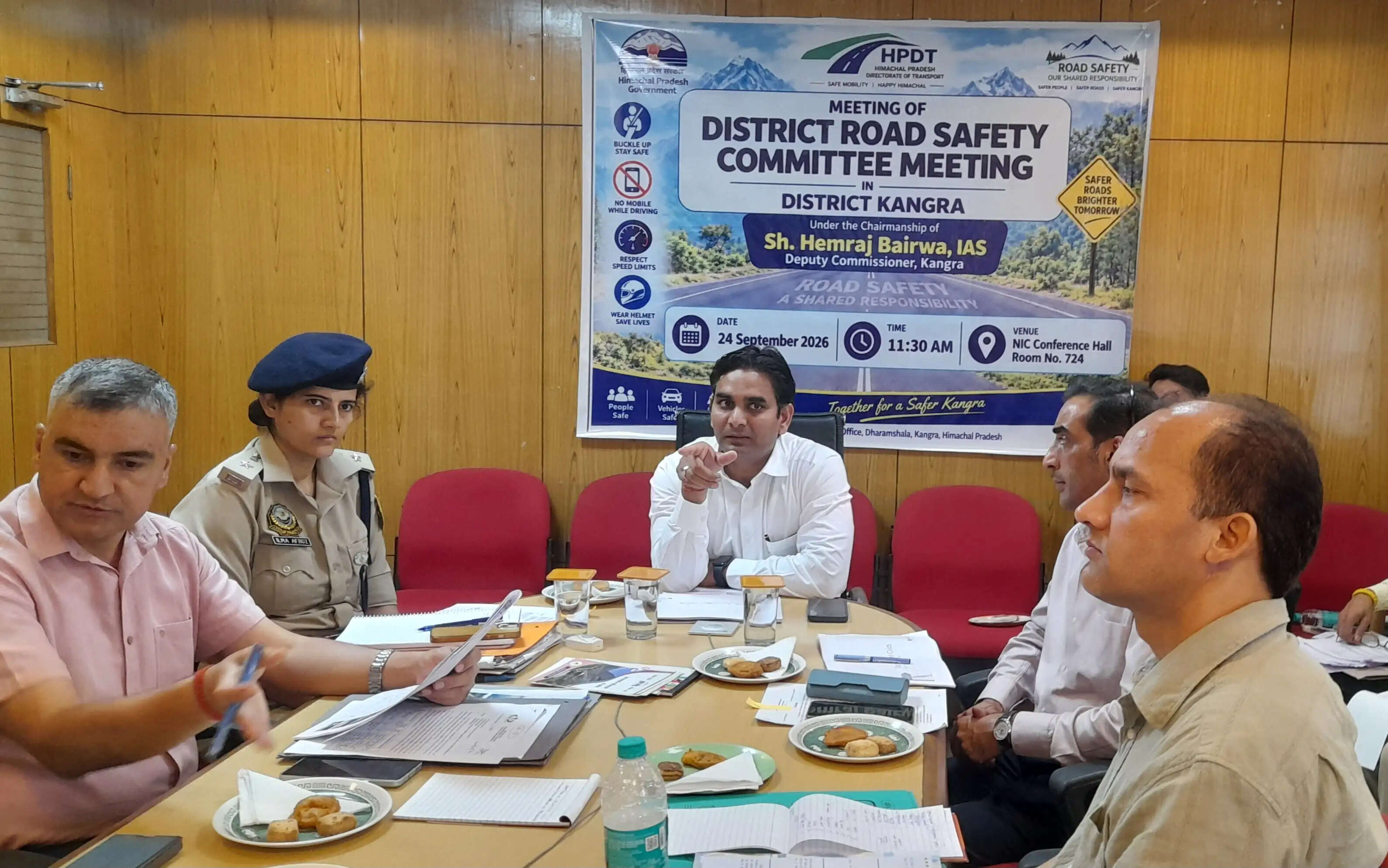दुर्घटनाओं को रोकने के लिए ब्लैक स्पॉट्स पर चेतावनी एवं सूचना बोर्ड लगाएं जाएं : उपायुक्त