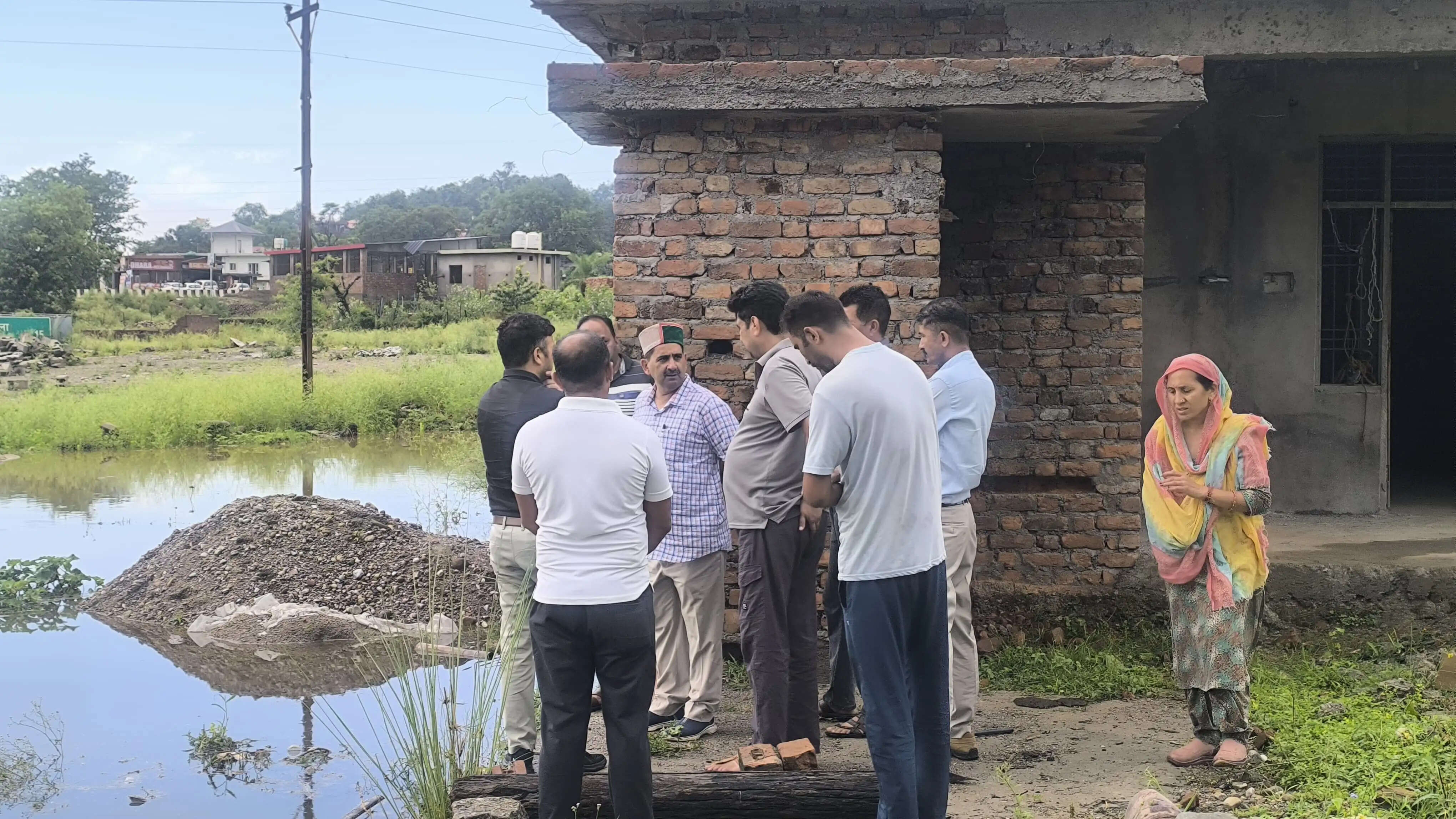 फोरलेन निर्माण से सिहुवा में जलभराव : उप मुख्य सचेतक ने किया औचक निरीक्षण