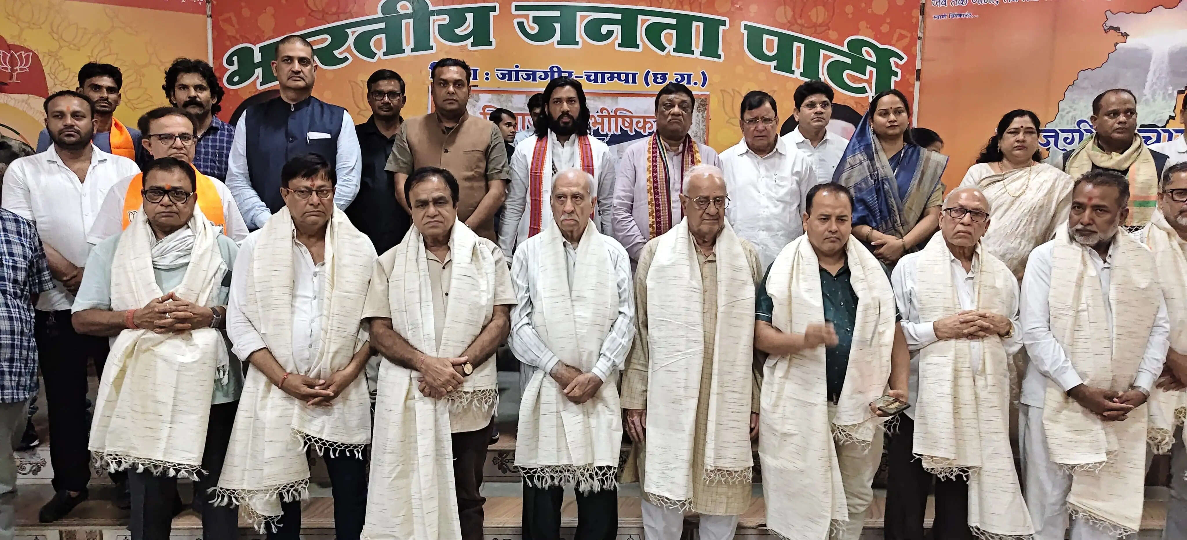 विभाजन विभीषिका दिवस पर भाजपा ने बांटा विभाजित परिवारों का दुख-दर्द, शाल एवं श्रीफल से किया सम्मान
