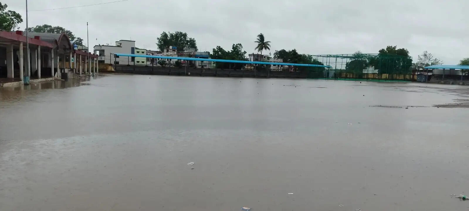 मूसलाधार बारिश से धमतरी शहर बेहाल , गलियों में जलभराव, निचली बस्तियों के सैकड़ों परिवार प्रभावित