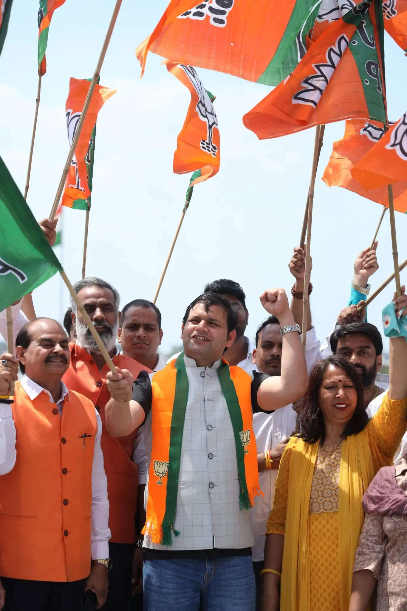 भाजपा स्थापना दिवस पर पलवल में ध्वजारोहण, ‘राष्ट्र प्रथम’ के संकल्प के साथ कार्यकर्ताओं का सम्मान