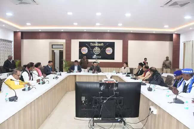 मतदाता सूची को त्रुटिरहित बनाने में सभी राजनैतिक दलों के प्रतिनिधियों का सहयोग महत्वपूर्ण : जे0वी0 नागा सुब्रमण्यम