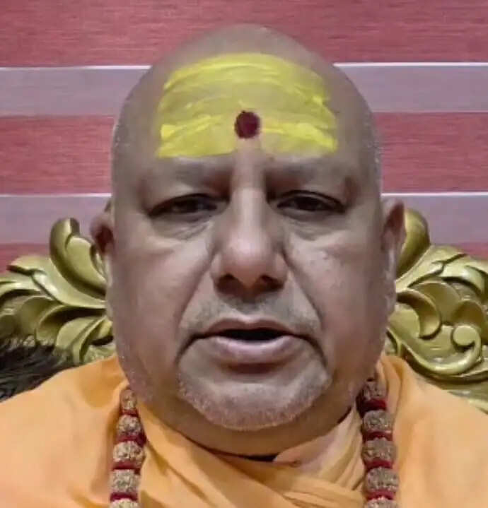 अखाड़ा परिषद विवाद : आरोप-प्रत्यारोप के बजाय समाधान का मार्ग&nbsp;अपनाए