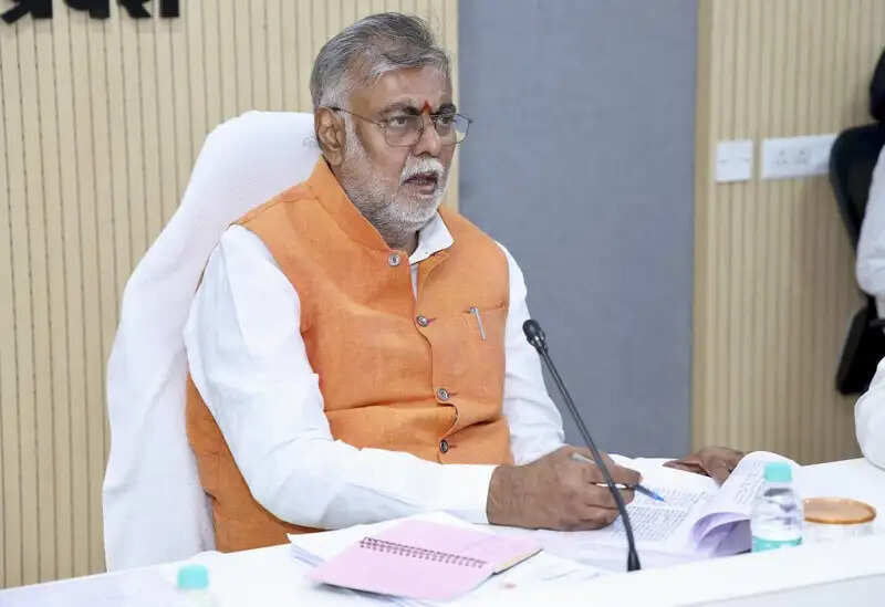 पंचायतों को जवाबदेह, पारदर्शी और आत्मनिर्भर बनाना सरकार की प्राथमिकता : प्रह्लाद सिंह पटेल
