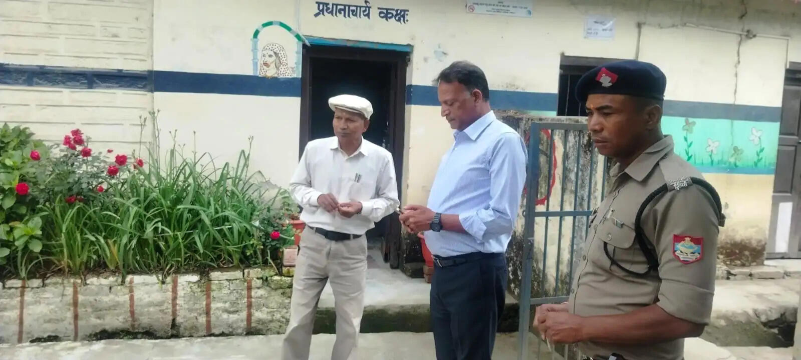 पदमपुरी इंटर कॉलेज में&nbsp;गैर&nbsp;हाजिर&nbsp;मिले&nbsp;शिक्षक,&nbsp;सीईओ&nbsp;ने&nbsp;की&nbsp;कार्रवाई&nbsp;की&nbsp;संस्तुति