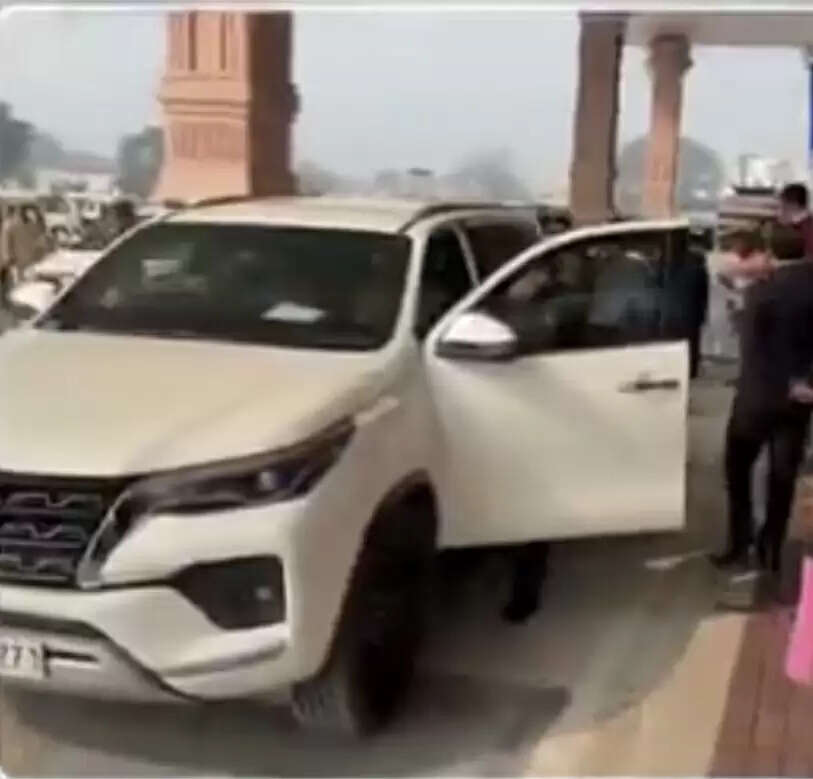 मुख्य चुनाव आयुक्त ज्ञानेश कुमार पहुंचे अयोध्या, रामजन्मभूमि का करेंगे दर्शन