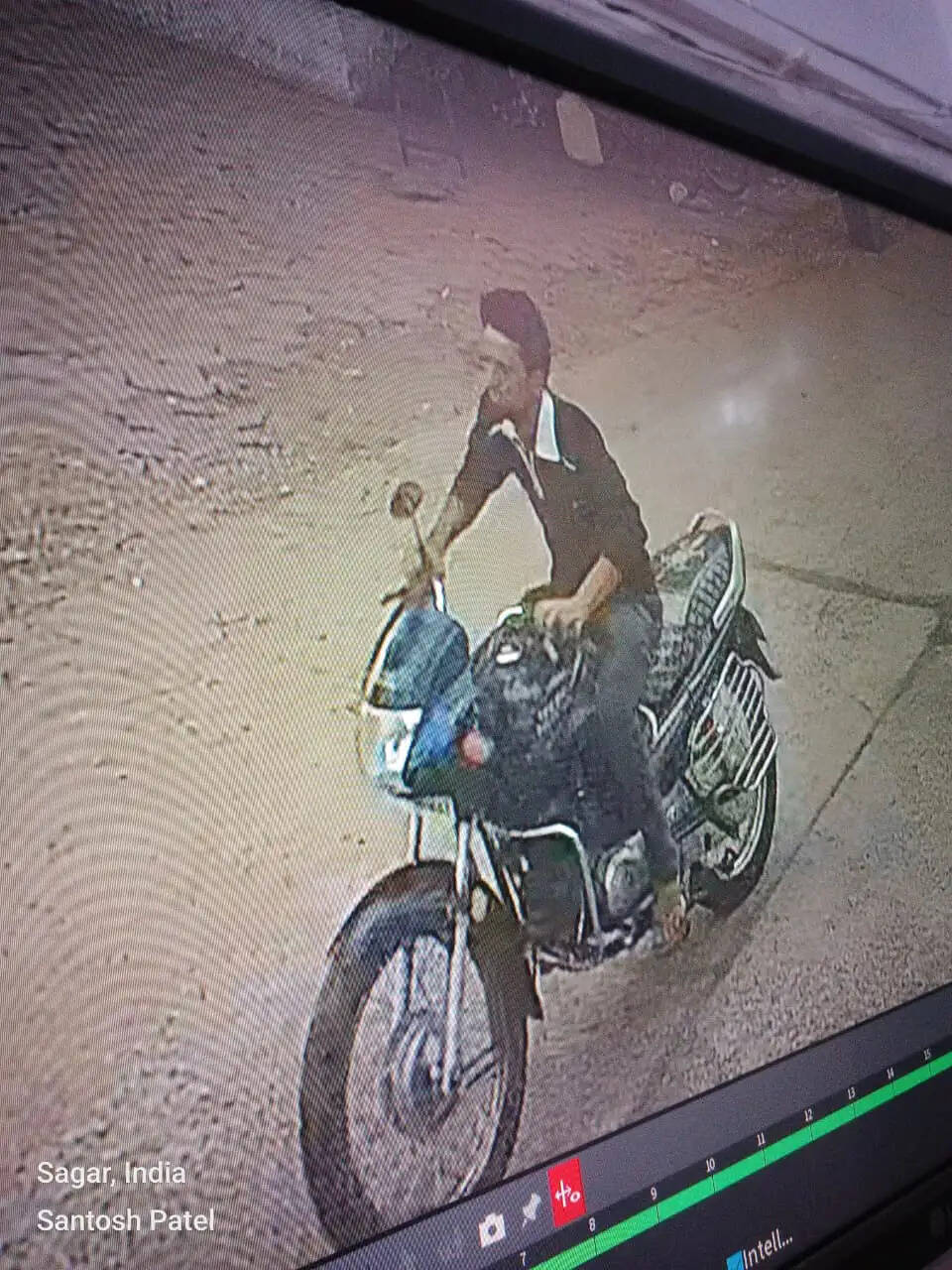 सागर: जिला अस्पताल परिसर से दिन-दहाड़े चोरी हुई बाइक