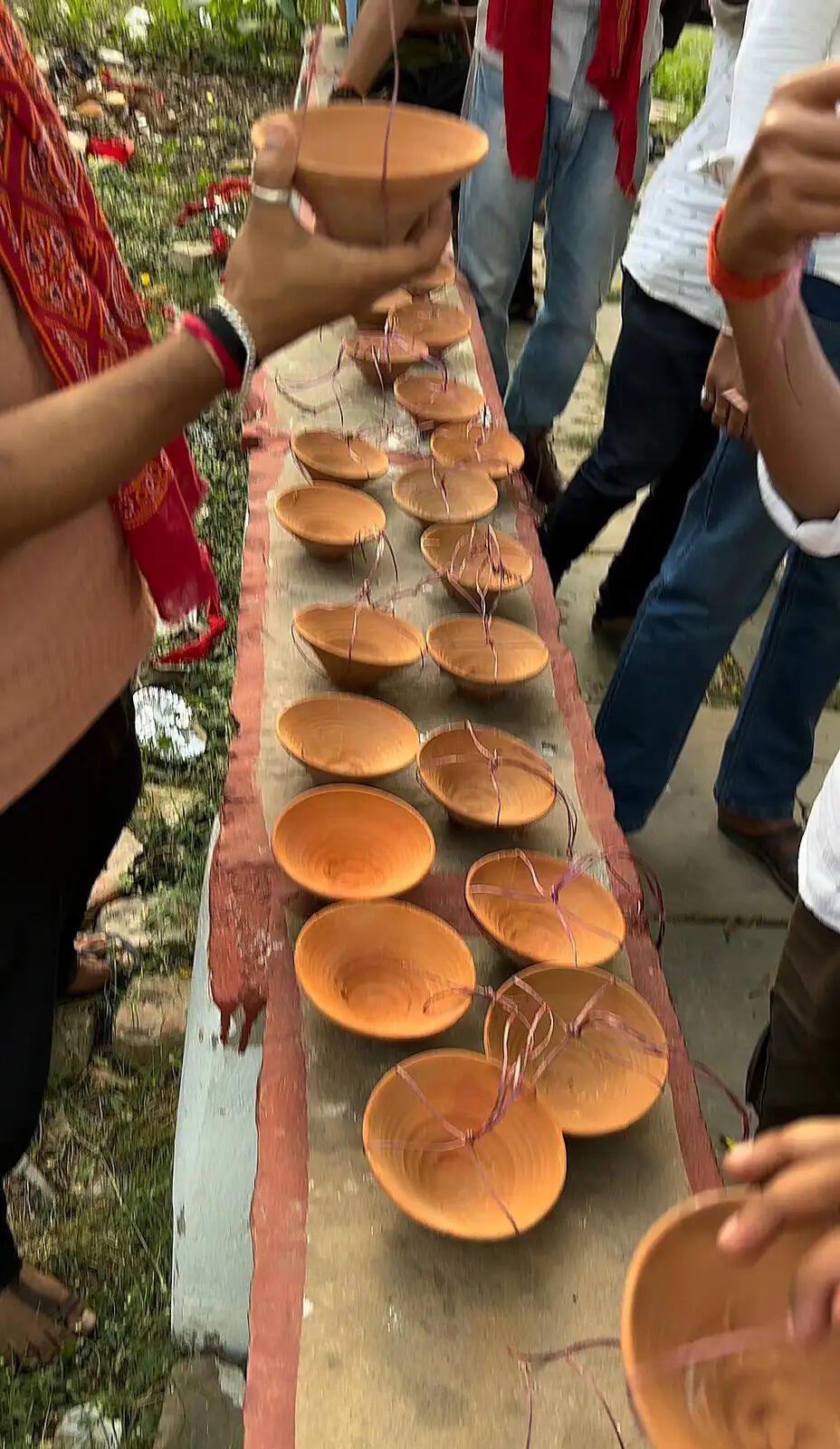 तल्ख धूप में पक्षियों के लिए पहल : ‘वॉटर फॉर बर्ड्स’ अभियान के तहत लगाए गए प्याऊ