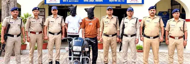 घर में घुसकर जानलेवा हमले के मामले में दो आरोपित गिरफ्तार
