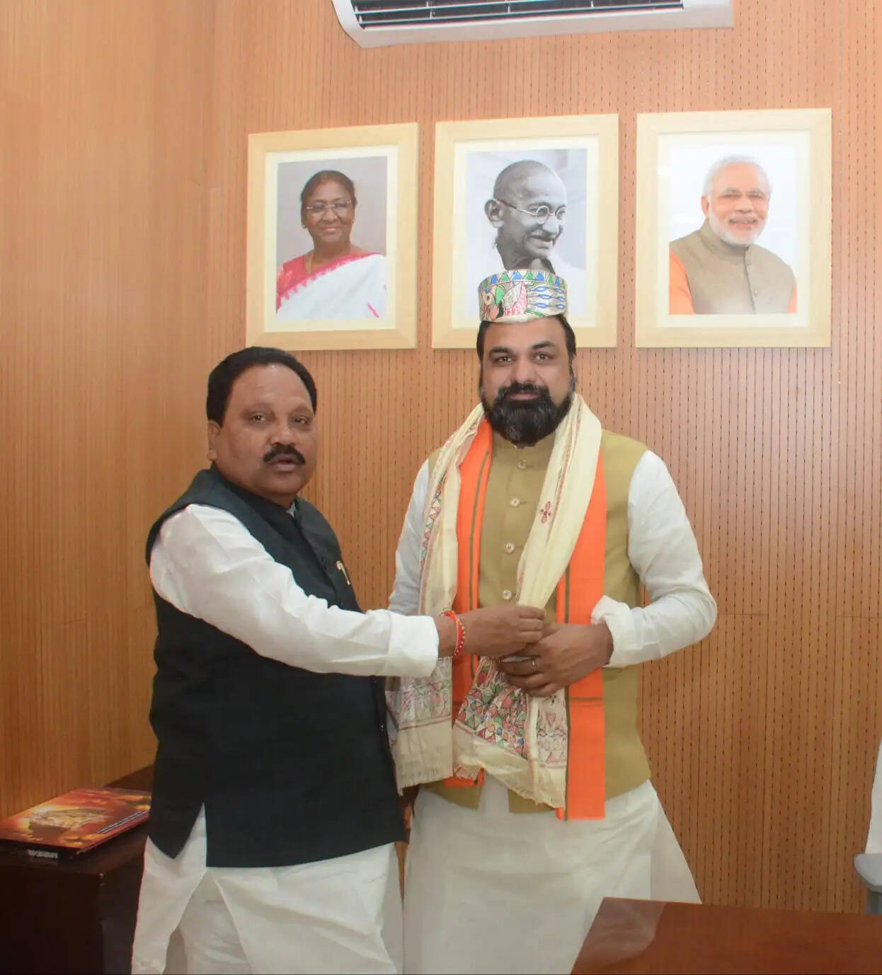 सीमांचल के सम्रग विकास के लिए मुख्यमंत्री से मिले सांसद प्रदीप सिंह