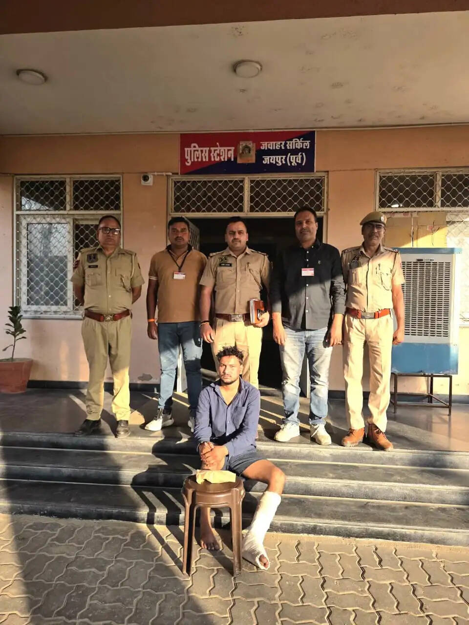 1200 किलोमीटर पीछा कर शातिर नकबजन गिरफ्तार