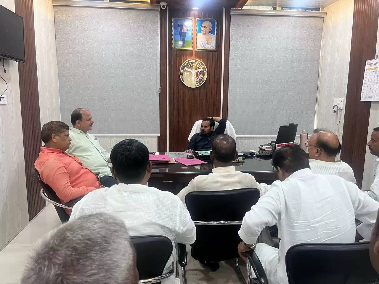 राष्ट्रीय पंचायतीराज ग्राम प्रधान संगठन के प्रदेश अध्यक्ष ने गोरखपुर के प्रधानों के साथ की बैठक