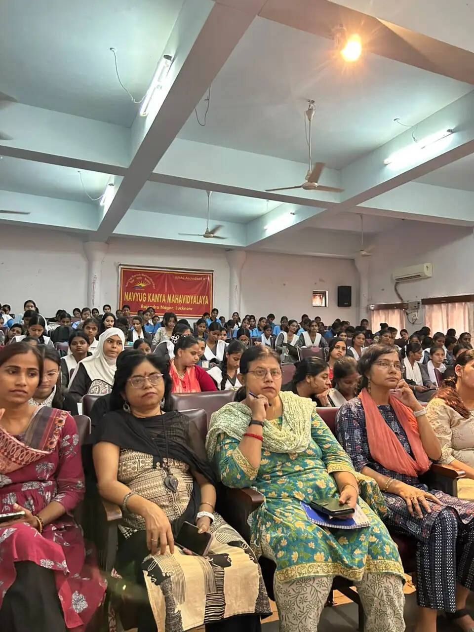 बढ़ रहा रंग दे बसंती का कारवां, अभियान से जुड़ रहे हजारों विद्यार्थी