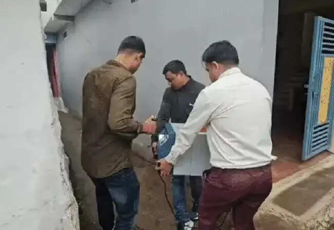 मप्र के सागर में युवक के घर बंदूक तलाशने पहुंची पुलिस, मिले 3 करोड़ रुपये नगद