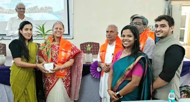 गणित एवं वेदों के संबंधों पर शोध को बढ़ावा देने पर जोर