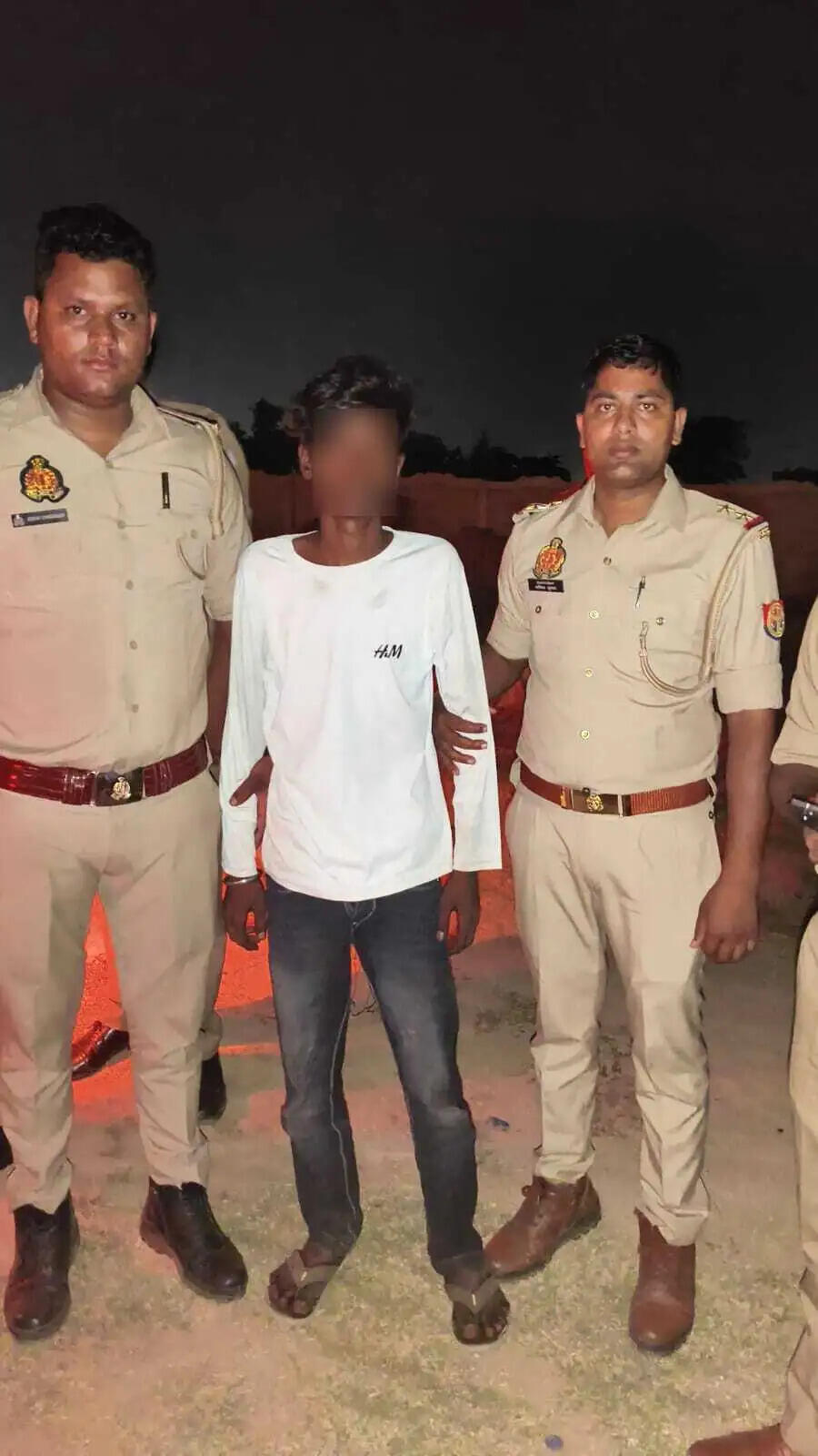मुठभेड़ में दो शातिर अभियुक्त गिरफ्तार, एक को गोली लगी
