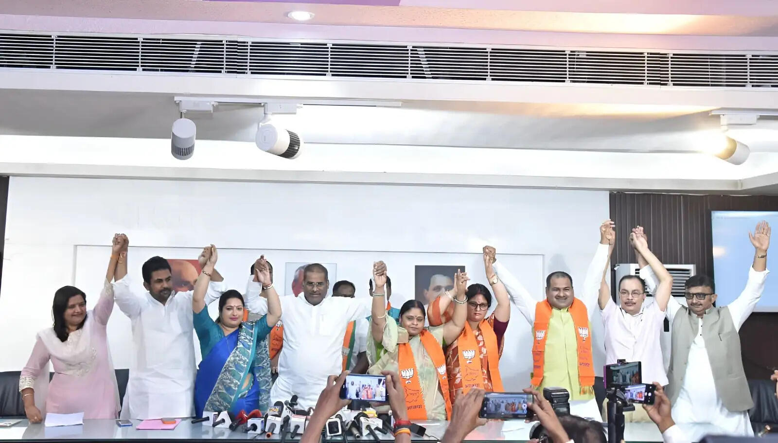 प्रधानमंत्री और मुख्यमंत्री सम्राट चौधरी के सुशासन से प्रभावित होकर विभिन्न दलों के नेता भाजपा का दामन थाम रहे : डॉ प्रमोद कुमार