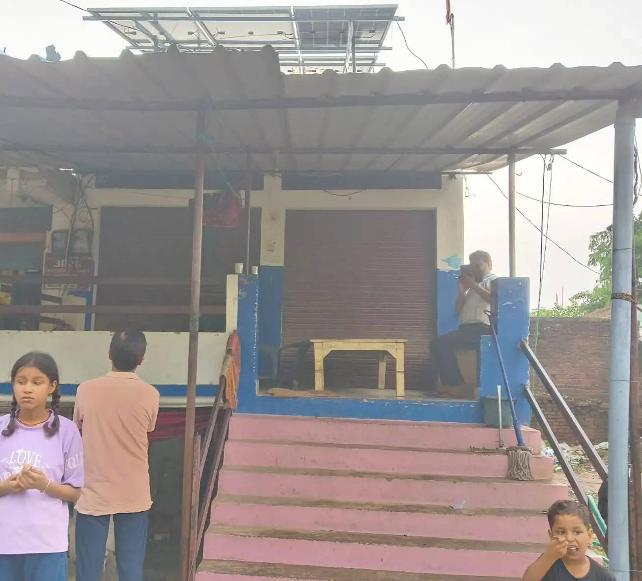 झोलाछाप डॉक्टर पर स्वास्थ्य विभाग का शिकंजा, अवैध क्लीनिक सील