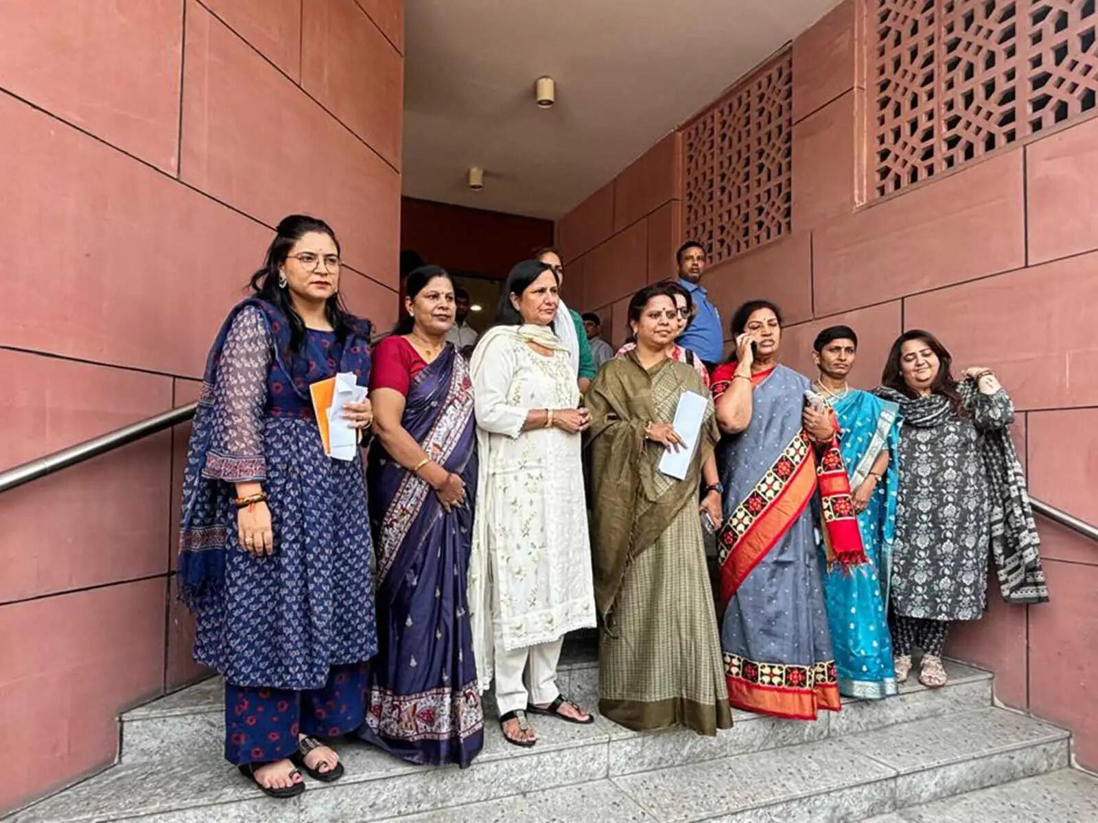 जेएनयू की 11 छात्राओं की शिकायतों पर भाजपा महिला मोर्चा ने राष्ट्रीय महिला आयोग से की कार्रवाई की मांग
