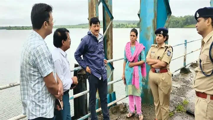 गुनाः लगातार बारिश में कलेक्टर-एसपी ने संभाला मोर्चा