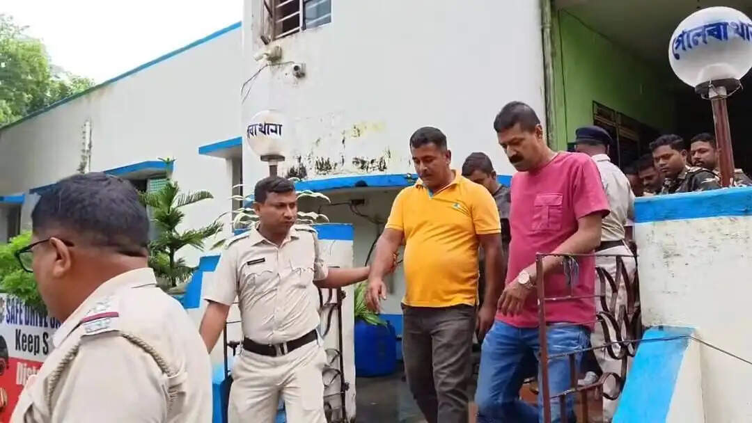 कच्ची शराब के खिलाफ पोलबा थाना का अभियान, 13 गिरफ्तार