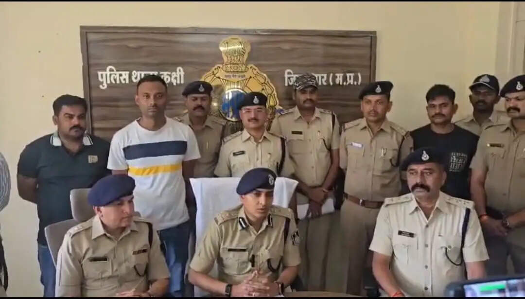 धार: टेस्ट ड्राइव के बहाने लूट और हत्या का पर्दाफाश, मुख्य आरोपी सहित तीन गिरफ्तार